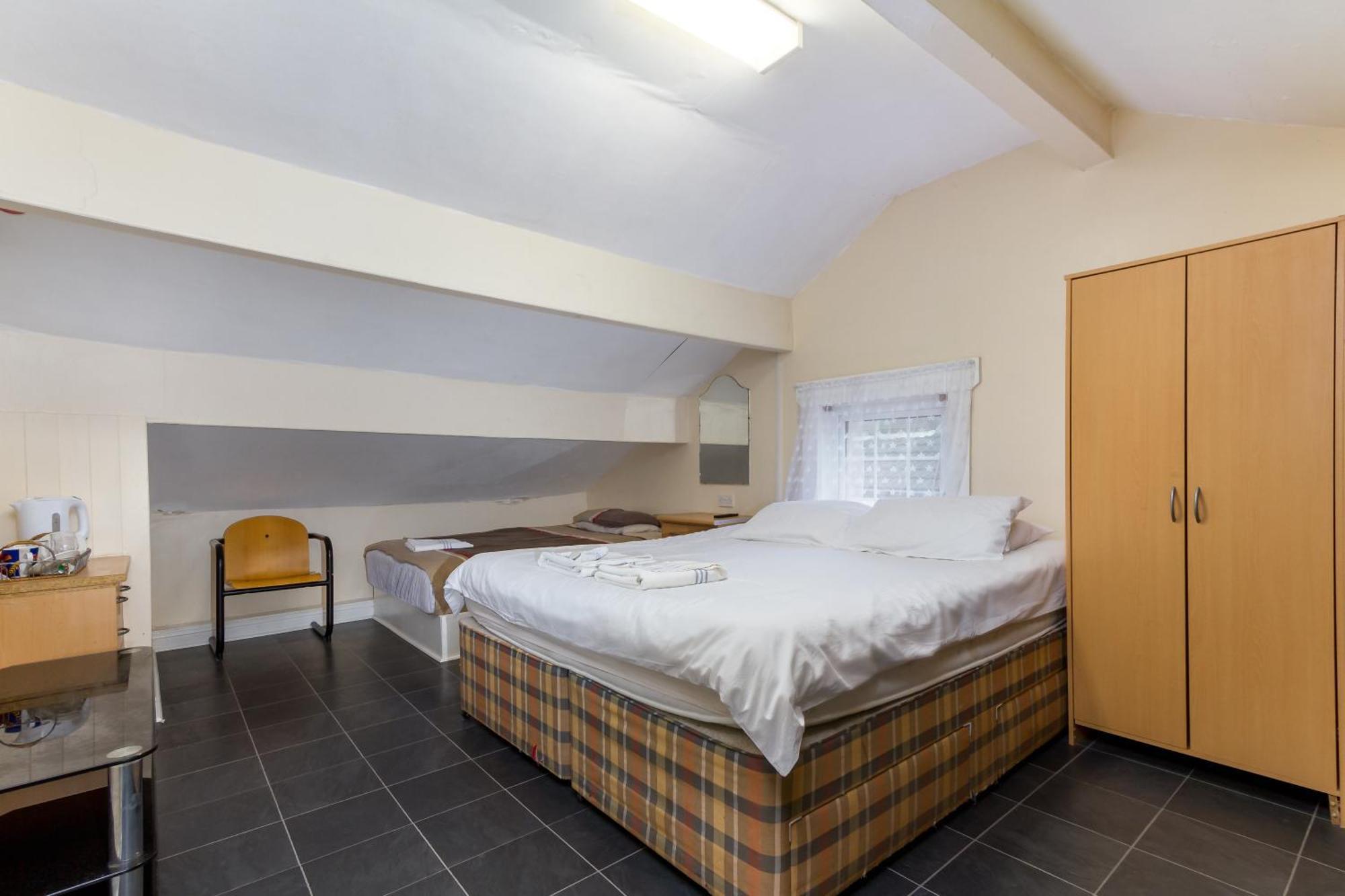 Brecks Hotel — Photos 3